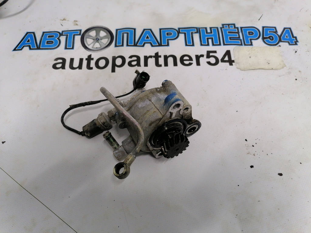 Насос вакуумный Mitsubishi Pajero  V46W 4M40