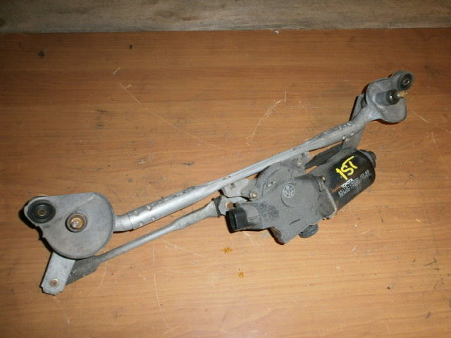 Трапеция дворников  Toyota Ist NCP60 2NZ