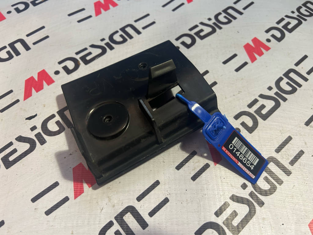 Удерживающая планка передней стойки Правая bmw 51777175898