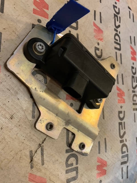 Датчик уровня оборотов BMW E88 E90 34526850375