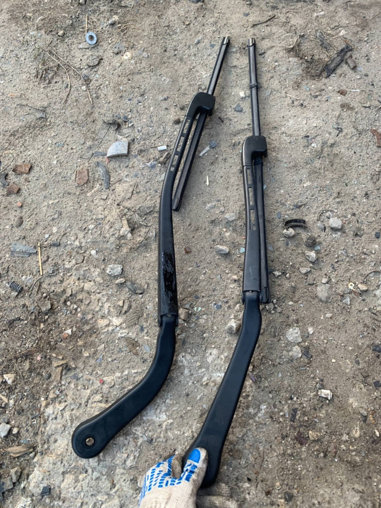 Поводок дворника BMW 3-Series E90 E81 E92