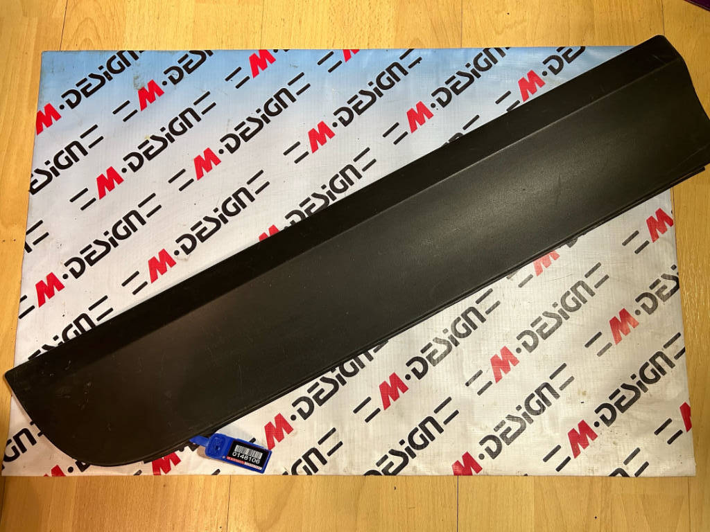 Молдинг задней правой двери x3 f25 BMW 51137205782