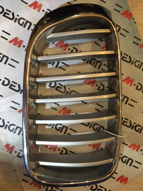 Декоративная решетка радиатора правая BMW F25 51117210726