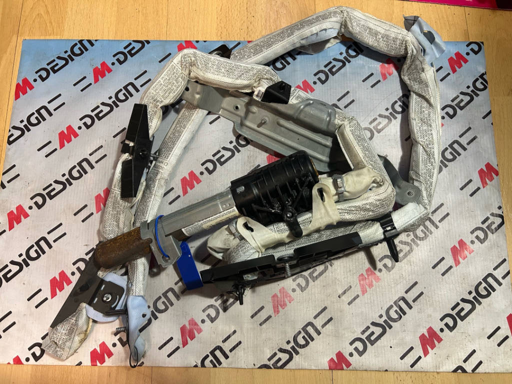 Подушка безопасности боковая левая BMW E90 72126966645