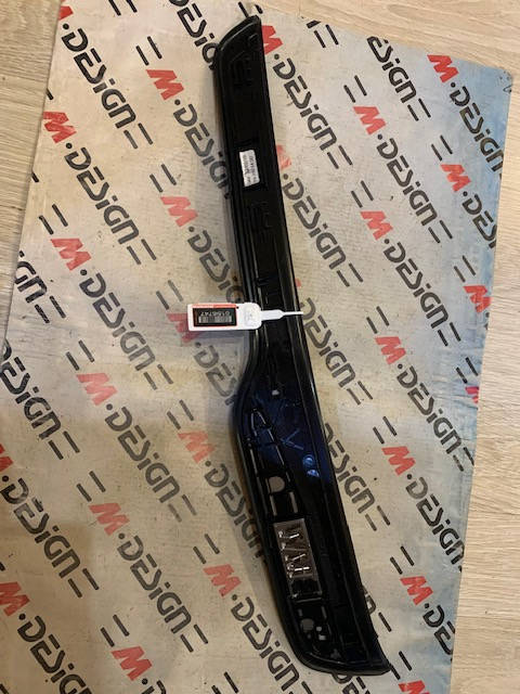 Накладка порога Левая задняя BMW E90 51477172297