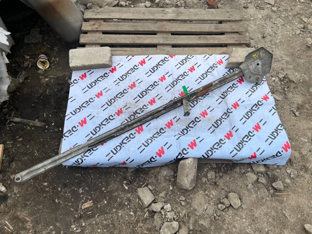 Распорка задняя правая