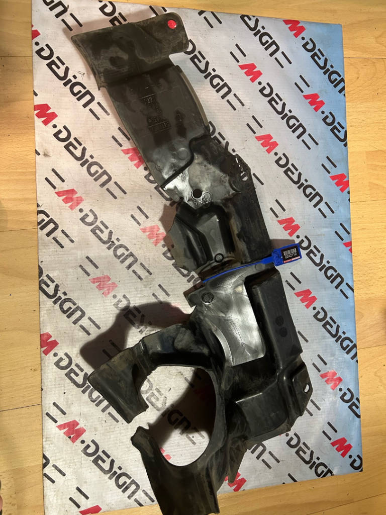 Пыльник рулевой рейки левый Bmw E90