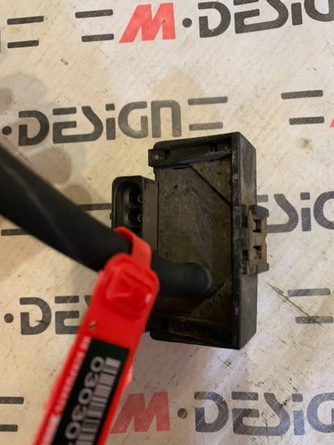 Датчик абсолютного давления Opel Astra F 90 413 500