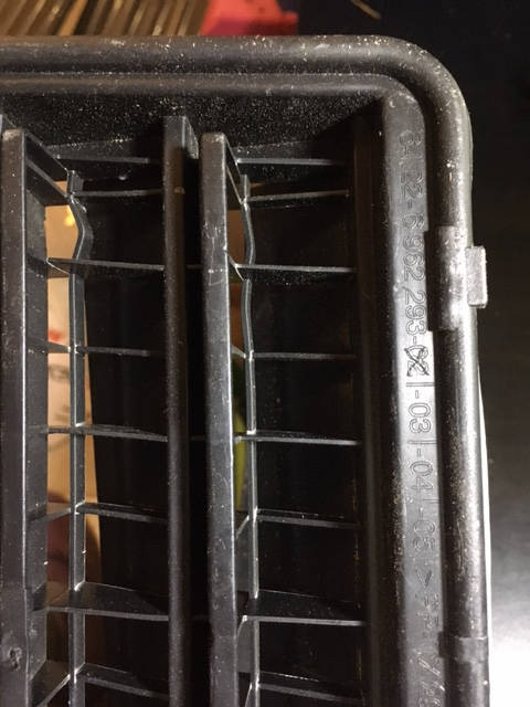 Накладка заднего вентиляционного канала BMW E90 64226962293