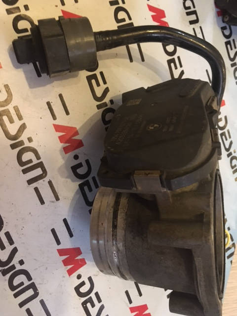 Дроссельная заслонка (корпус) BMW 13547597871