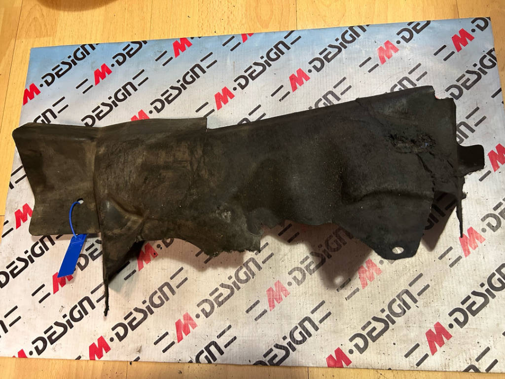 Звукоизоляция средняя левая BMW E90