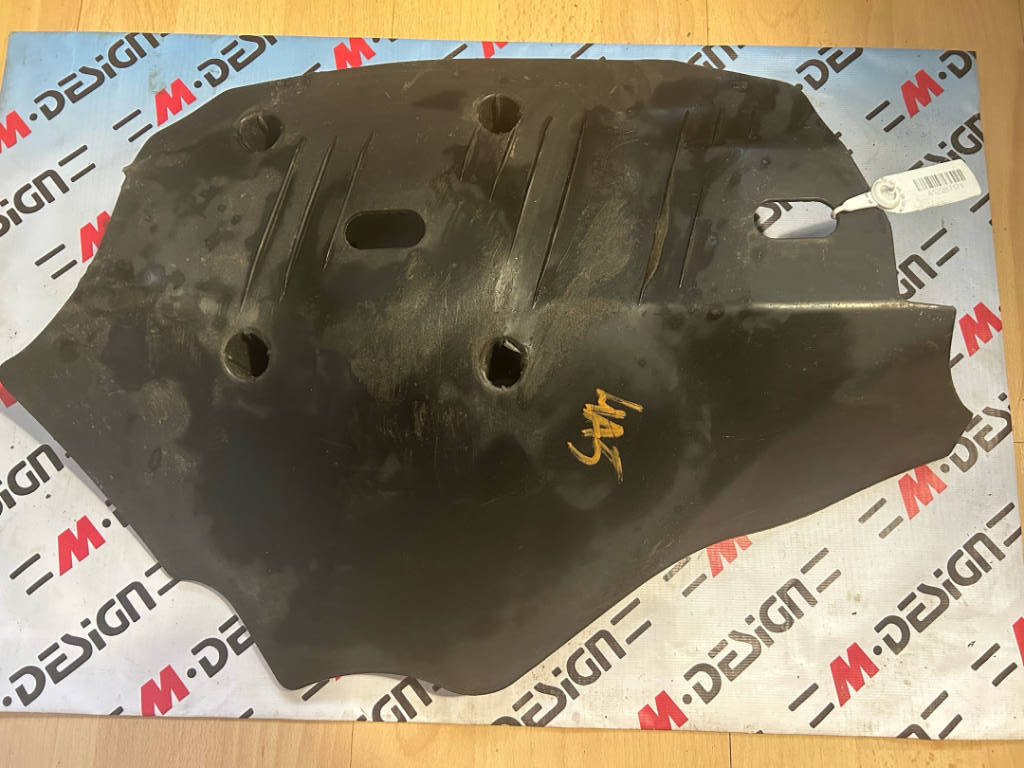 Щиток Левый bmw 33326796137