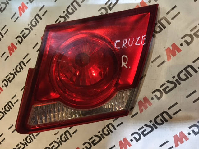 Фонарь задний внутренний правый Chevrolet Cruze J 95130773