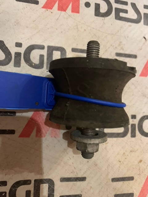 Подушка АКПП Bmw E88 E90 22316771220