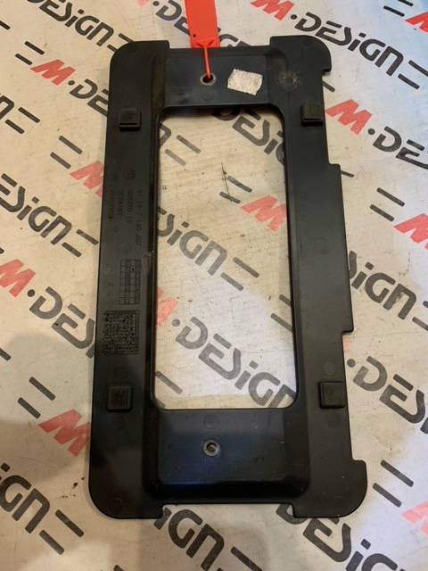 Кронштейн (рамка) номерного знака Задний BMW E88 E90 51187160607