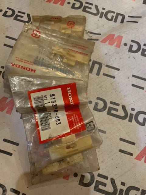 Клипса пластмассовая HONDA 91528-SP0-003