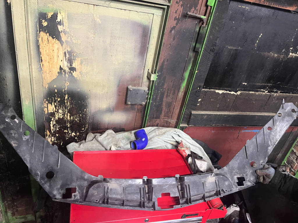 Кожух замка капота Gl 12-15 год