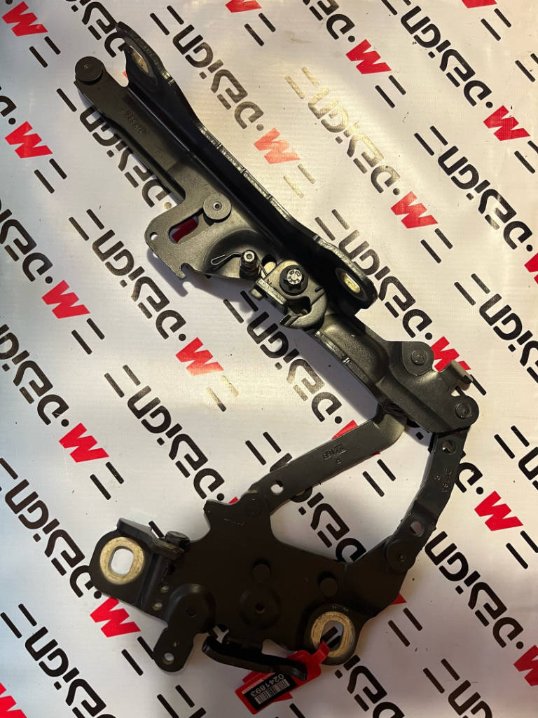 Петля капота П BMW 41617286344