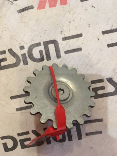 Болт стеклоподъемника / направляющая BMW E82 E88 51337184604