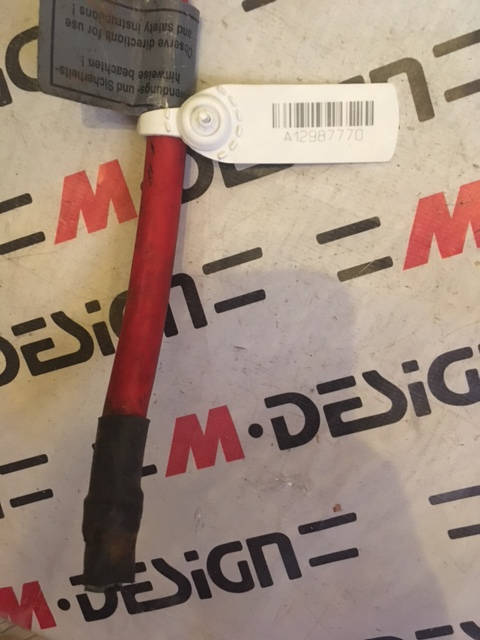 Плюсовой провод / клемма аккумуляторной батареи BMW E88 E90 61129217031