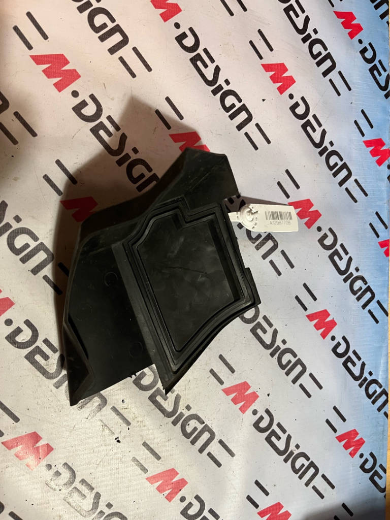 Водосток Л bmw 64316956425