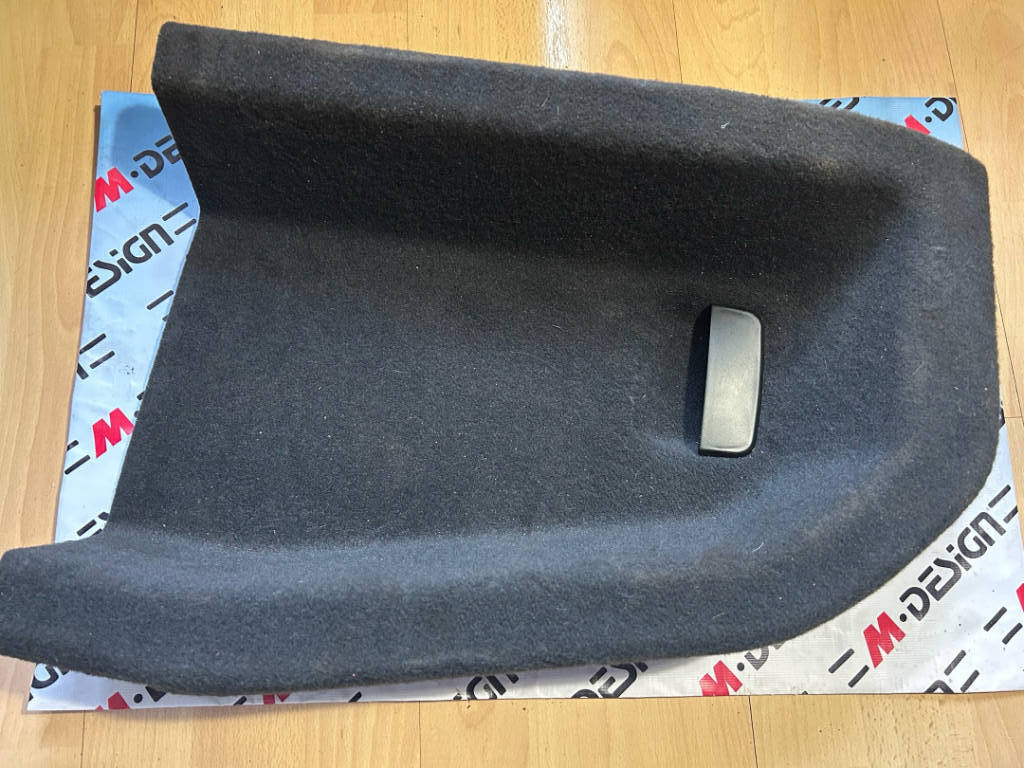 Крышка багажного отделения Правая BMW X3