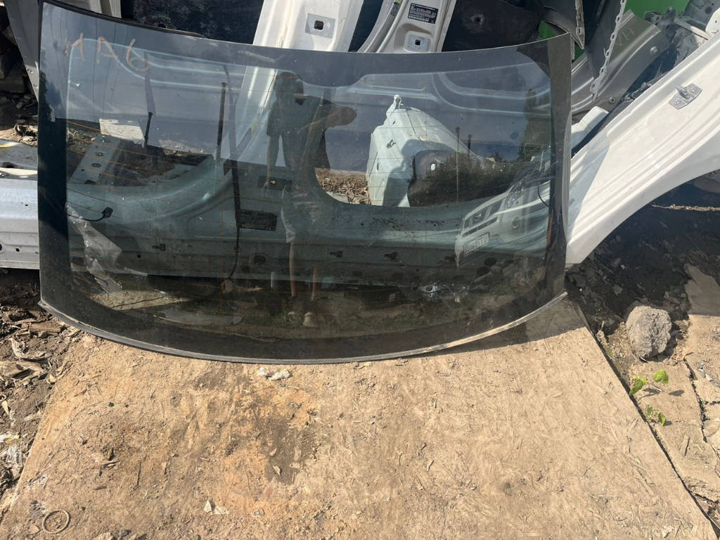 Заднее стекло bmw E82 51312996215