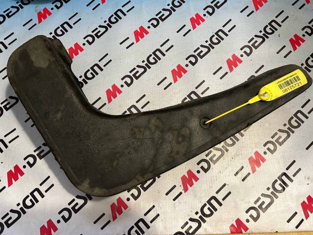 Брызговик передний левый BMW 82162218983