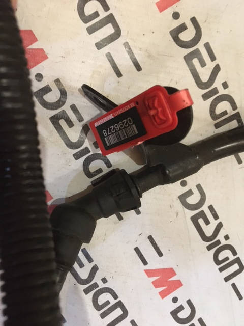 Сливной трубопровод BMW E90 11157533346/ Маслоотводящая трубка 11437525287