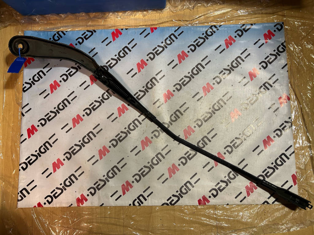 Рычаг стеклоочистителя сторона пассажира bmw f30 61617260474