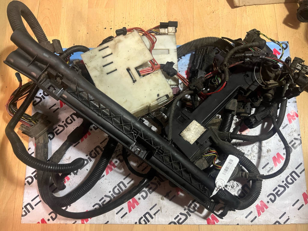 Жгут проводов двигатель/модуль КПП bmw 12517548981
