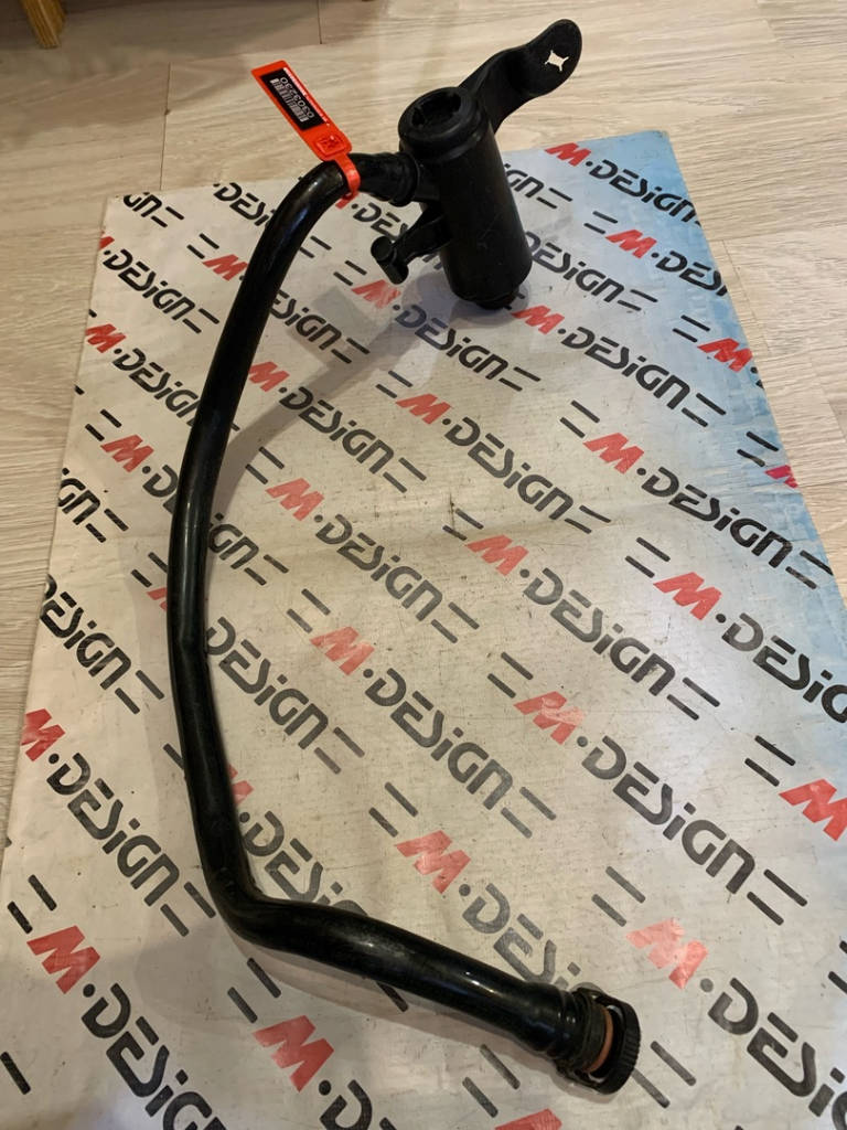 Вентиляционная трубка с пылеулавливающим фильтром BMW F30 16137270983