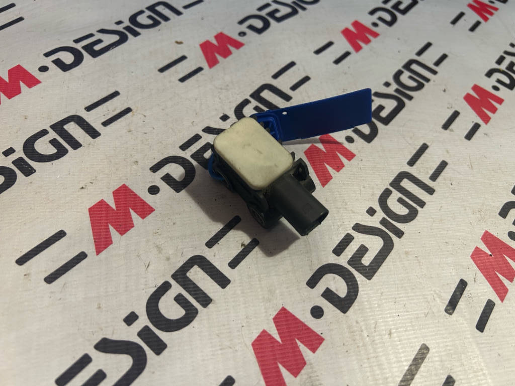 Датчик ускорения BMW E82 E88 65776988143