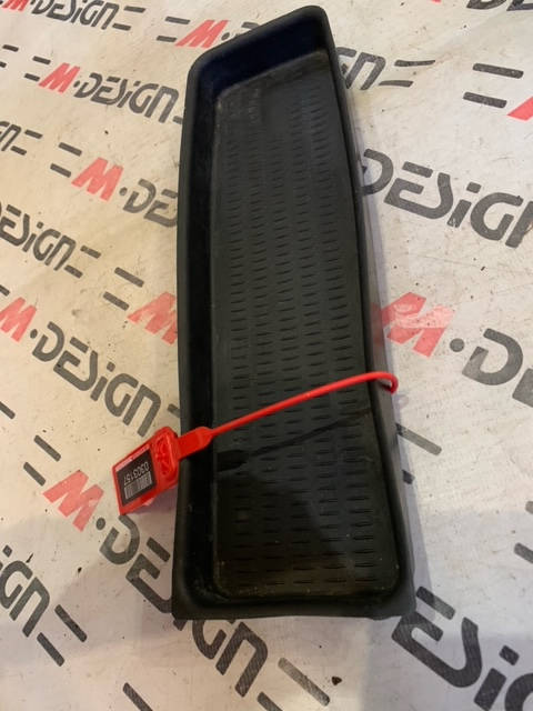 Вставка в подлокотник резиновый коврик Bmw E90 51167118064