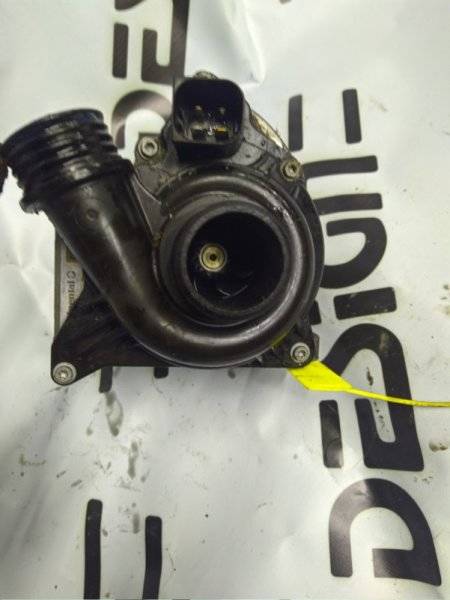Помпа 11517632426 BMW 1-Series E88 N55B30