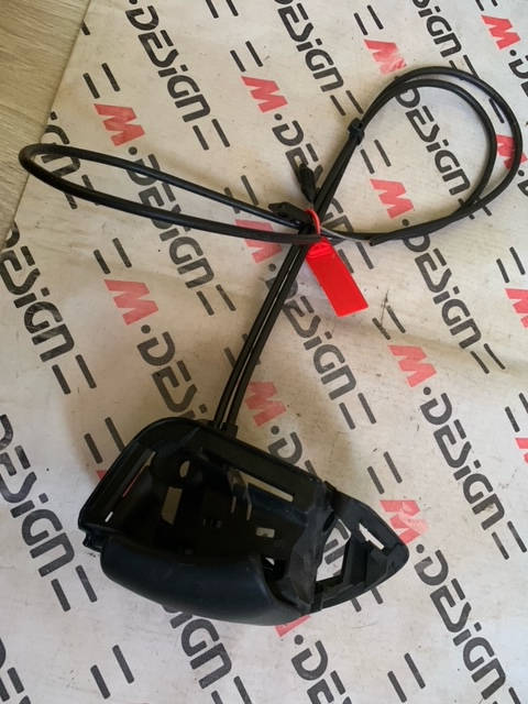 Блок отпирания сиденья левого BMW E88 52106979351