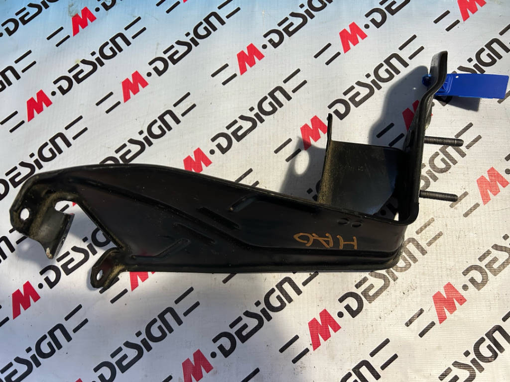 Кронштейн масляного резервуара BMW E82 E90 32416771807