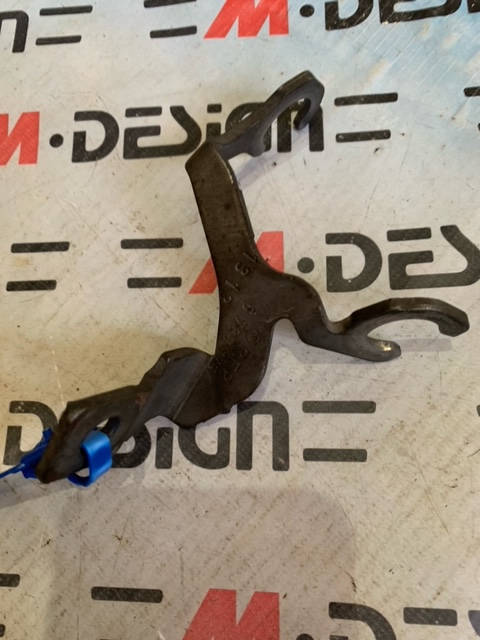 Держатель трубопровода тормозного привода Левый BMW E88 E90 34306788175