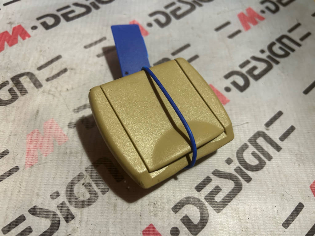 Накладка подвески разделительной сетки Правая Передняя BMW F25