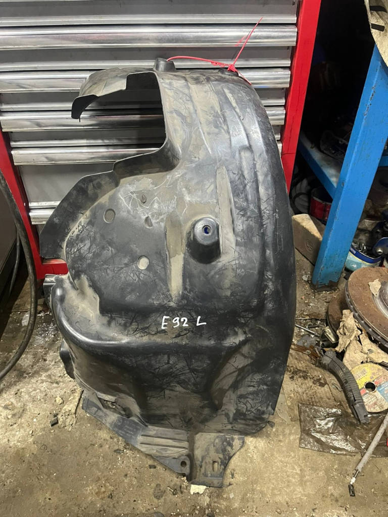 Кожух колесной ниши П Пд BMW 51717154412