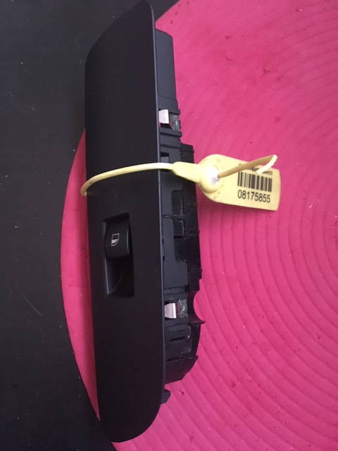 Блок управления стеклоподъемниками Bmw 1 E87 передний правый (б/у) 61319162997