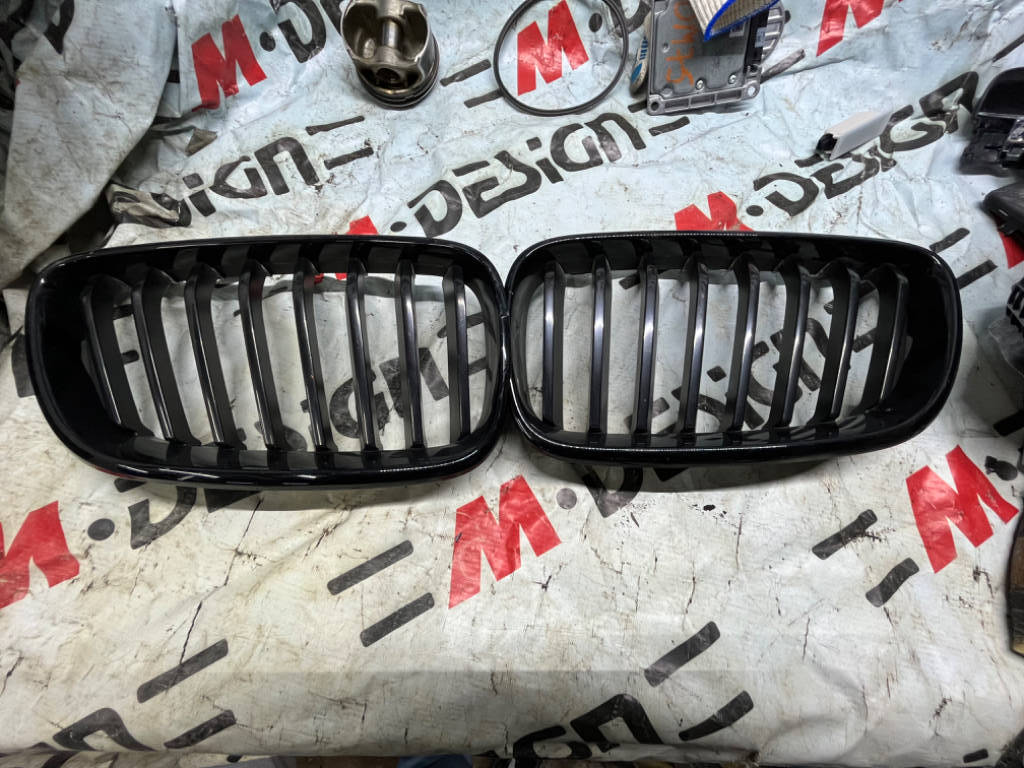 Ноздри perfomance черные BMW F22 F23
