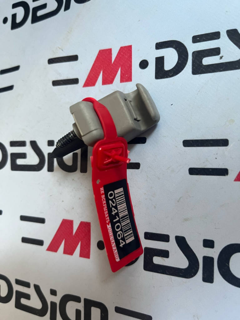 Кронштейн солнцезащитного козырька BMW 51447216866