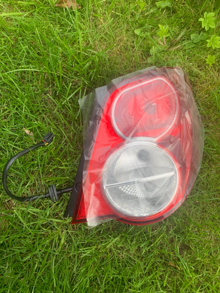 Стоп-сигнал правый 96830976 Chevrolet Aveo 2014 T300