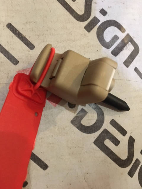 Кронштейн солнцезащитного козырька BMW E90 51447216867