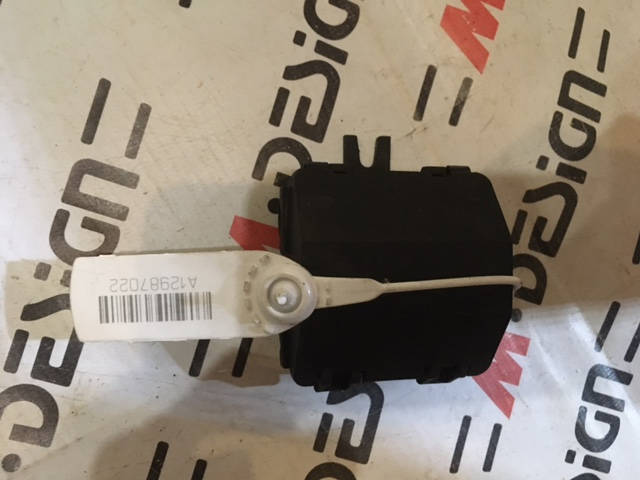 Кронштейн разъёма датчика abs BMW F30 61139249146