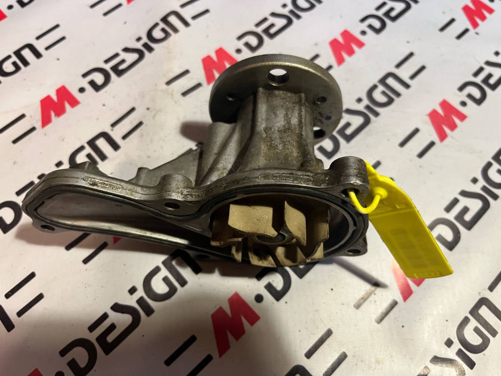 Помпа насос с кронштейном Honda 19200R1PU01