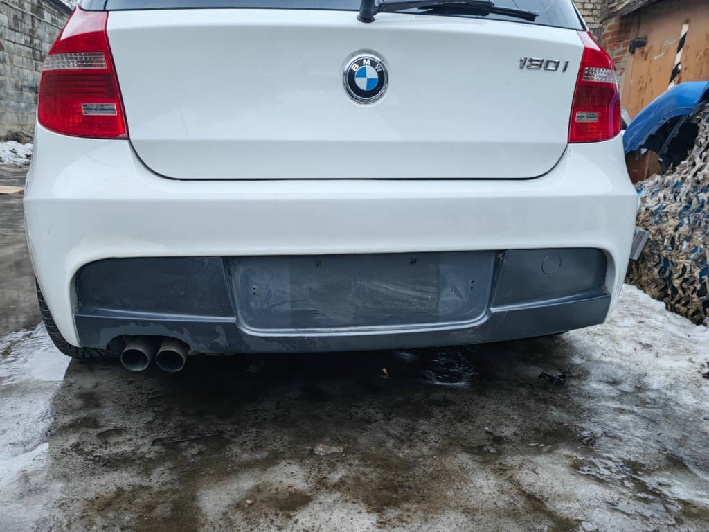 Задний м пакетный бампер E87 E81 BMW комплект