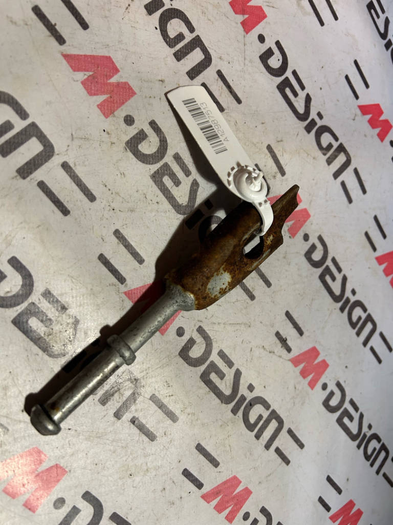 Кронштейн заднего глушителя bmw 18308509673