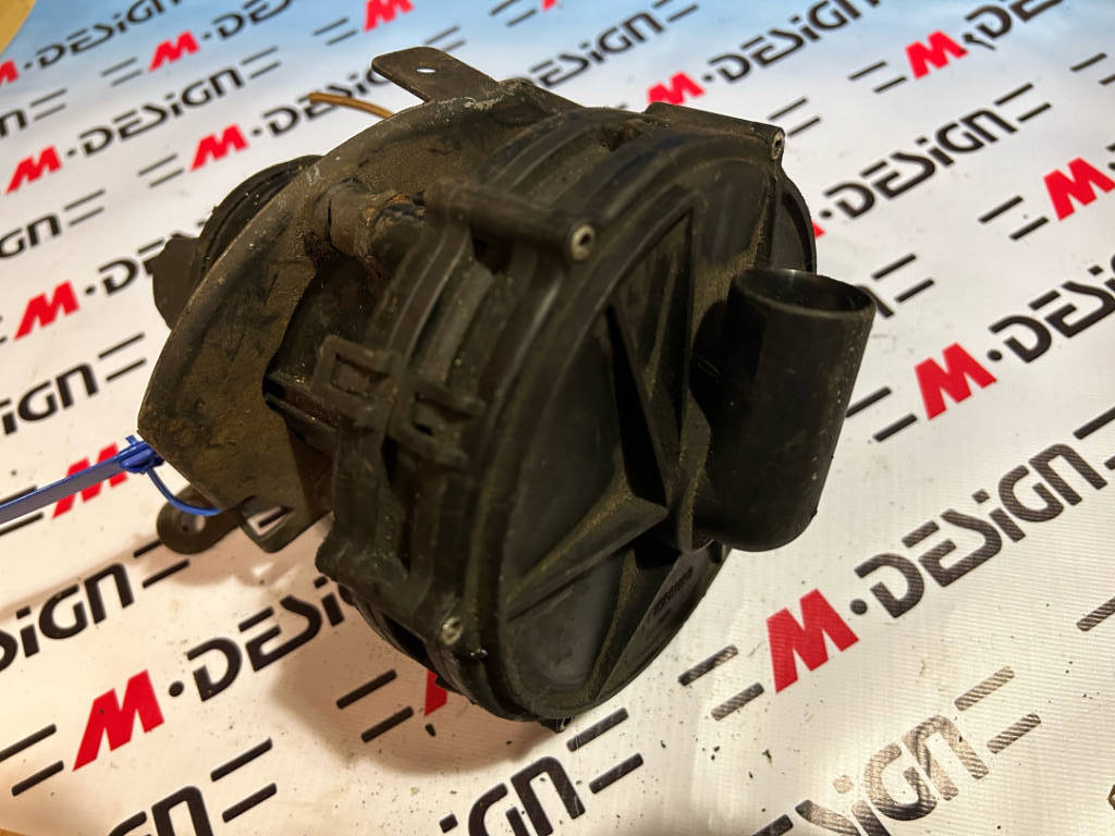 Насос продувки катализатора Bmw X5 E53 11721437910
